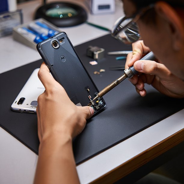 Reparo entrada do carregador celular Motorola em palmas